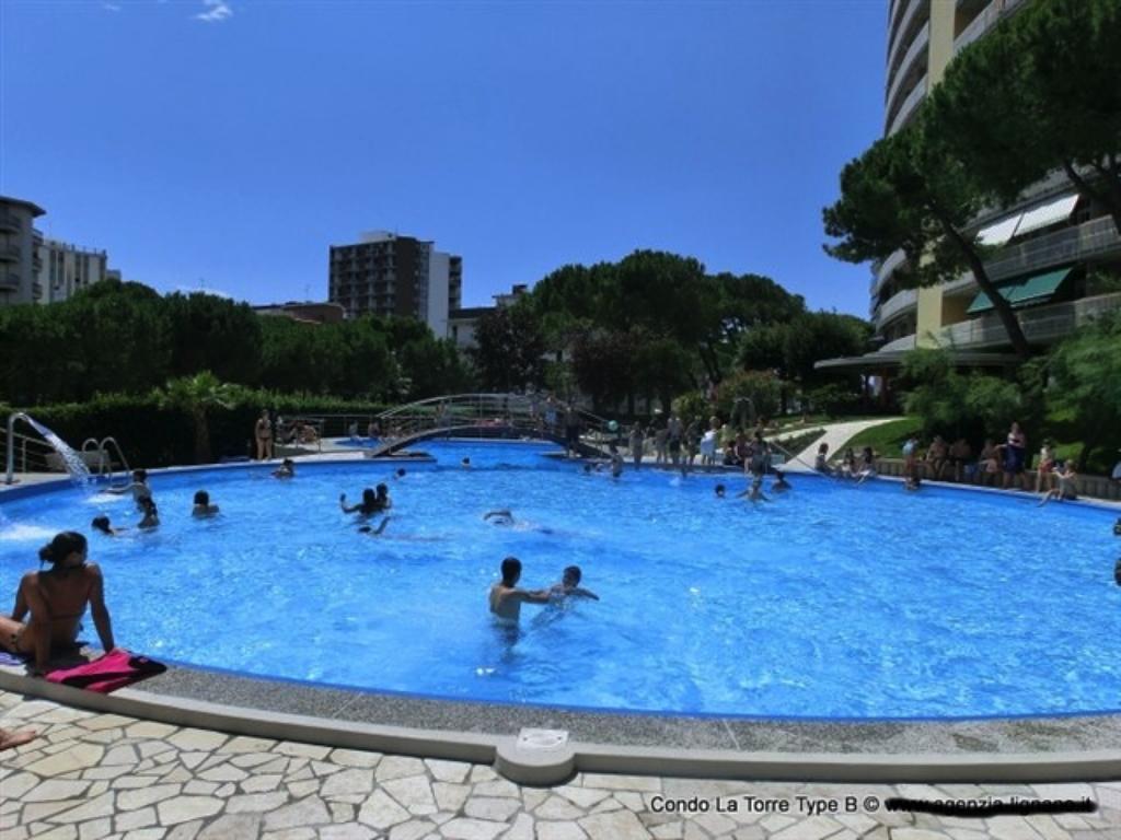 Ferienwohnung Lignano Sabbiadoro With Pool Exterior foto